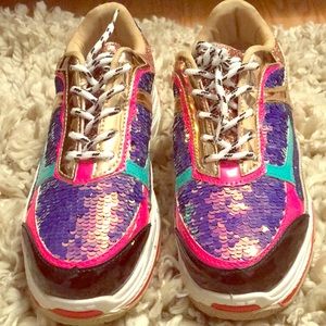 Super cute trendy glitter trainers by fashion nova